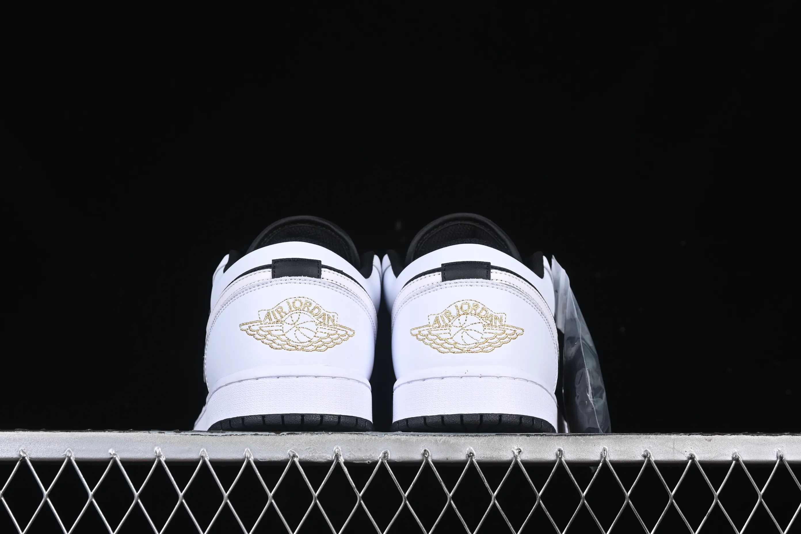 All categories Air Jordan Jordan series basketball shoes Air Jordan 1 Low Air Jordan 1 Low AJ1 Joe 1 reverse panda low-top cultural basketball shoes 553560-172